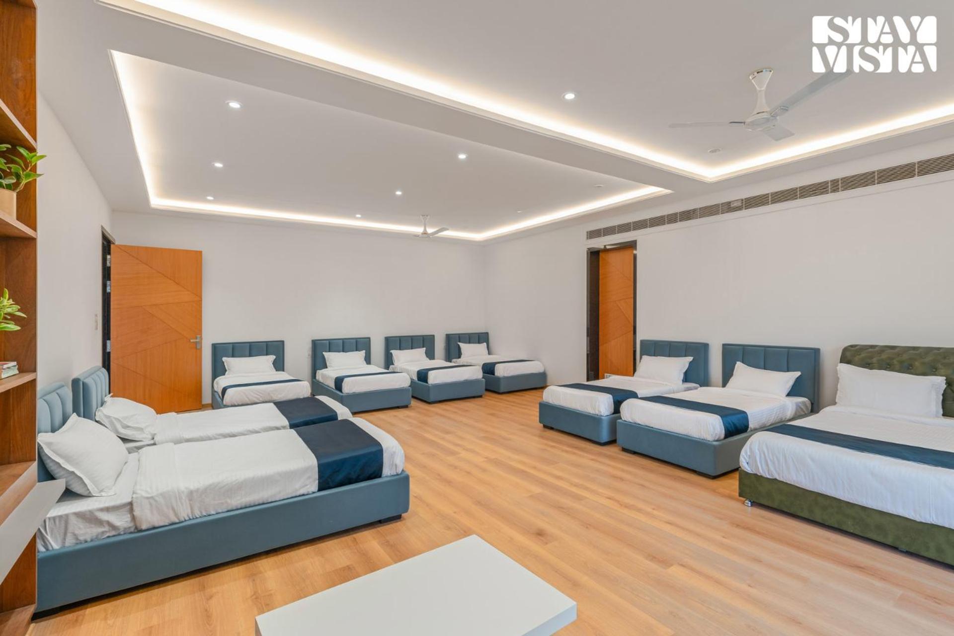 Stayvista At Aj House With Pvt Pool & Projector Set-Up Haiderabad Buitenkant foto