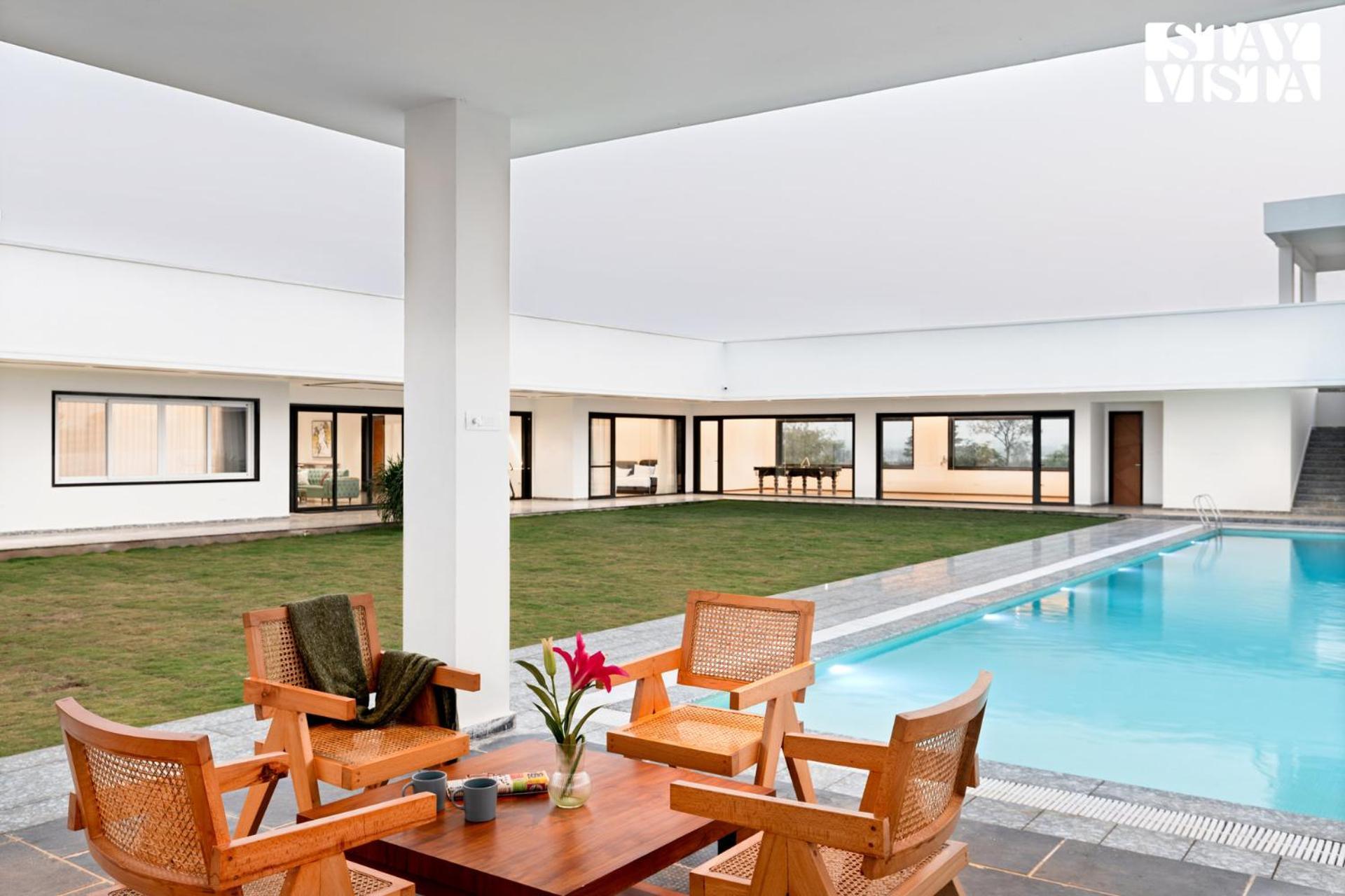Stayvista At Aj House With Pvt Pool & Projector Set-Up Haiderabad Buitenkant foto